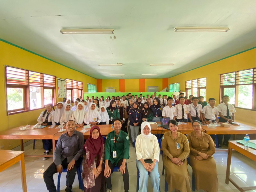 “Mahasiswa KKP UIN MATARAM &amp; Praktisi Kesehatan Masyarakat, Sosialisasi Stop Pernikahan Dini di SMP 5 Narmada, Desa Suranadi”