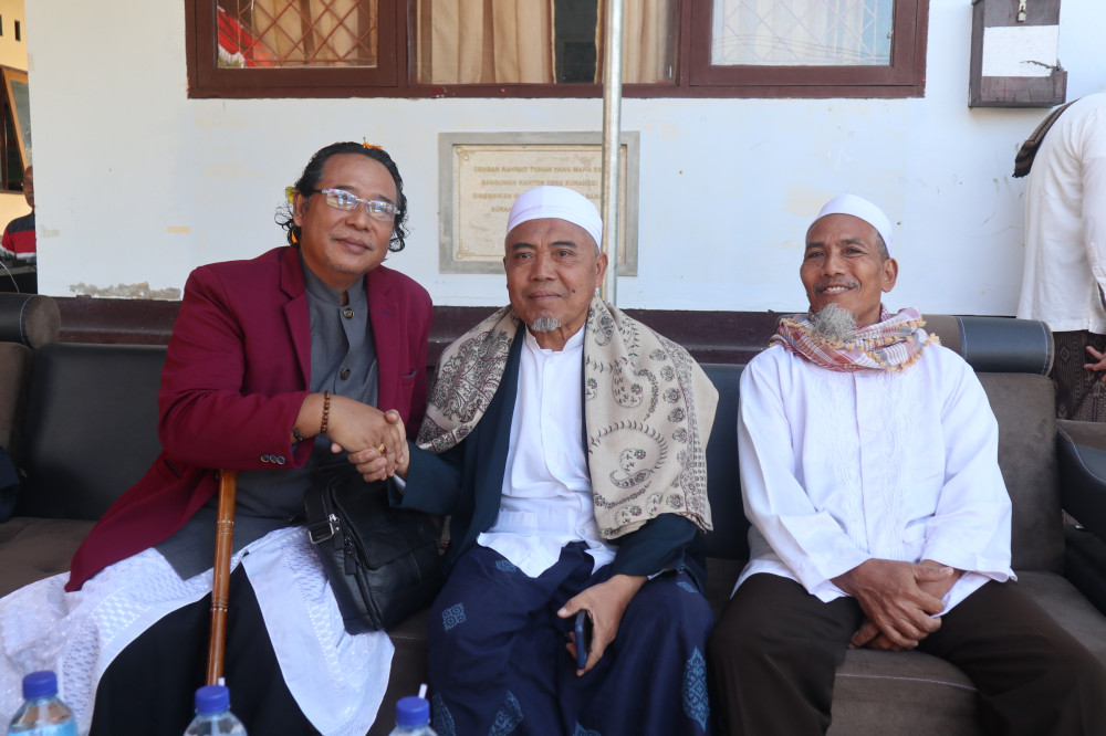 DALAM RANGKA MEMPERKUAT TOLERANSI BERAGAMA PEMDES SURANADI MENYELENGGARAKAN SILATURRAHMI/SIMA KRAMA Dengan Tema “Kita Wujudkan Persatuan dan Kerukunan antar Umat Beragama”