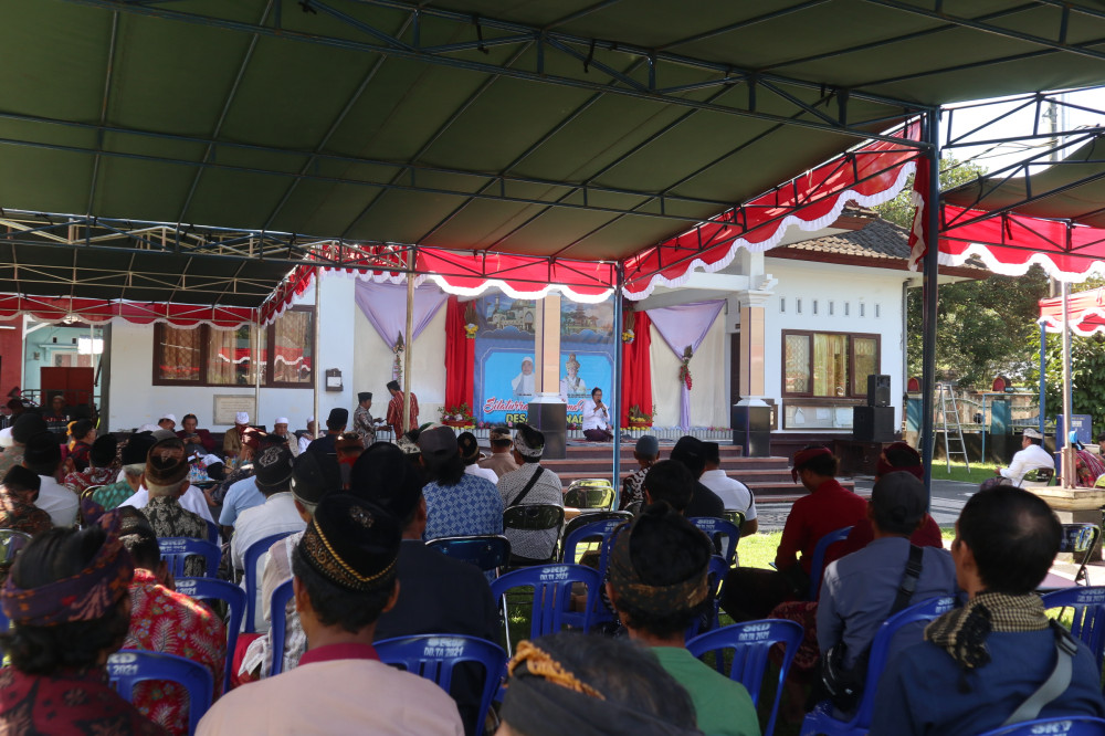 DALAM RANGKA MEMPERKUAT TOLERANSI BERAGAMA PEMDES SURANADI MENYELENGGARAKAN SILATURRAHMI/SIMA KRAMA Dengan Tema “Kita Wujudkan Persatuan dan Kerukunan antar Umat Beragama”