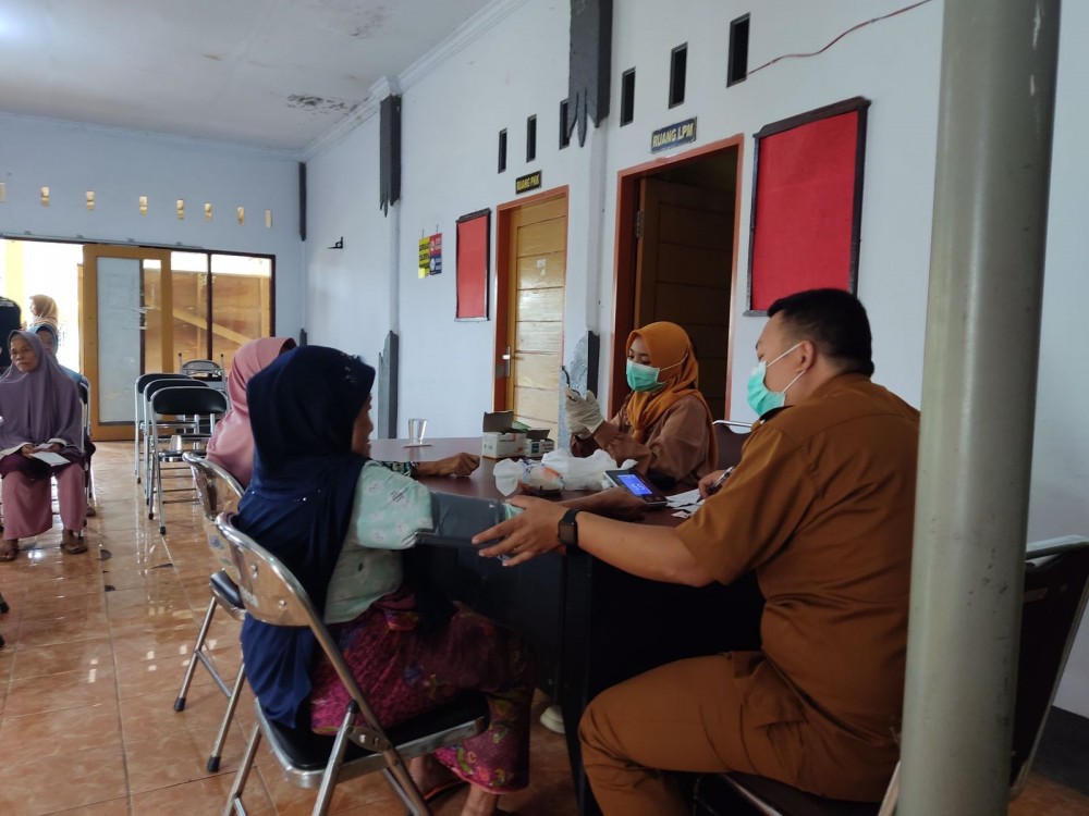 KKN PMD UNRAM DESA SURANADI KELOMPOK 2 2024 : Melaksanakan Kegiatan Cek Kesehatan Gratis Untuk Seluruh Warga Desa Suranadi 