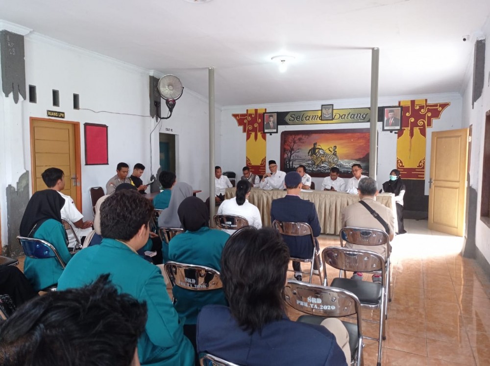 MONITORING DAN EVALUASI TIM SUPERVISI PENANGGULANGAN AIDs KABUPATEN LOMBOK BARAT DI DESA SURANADI