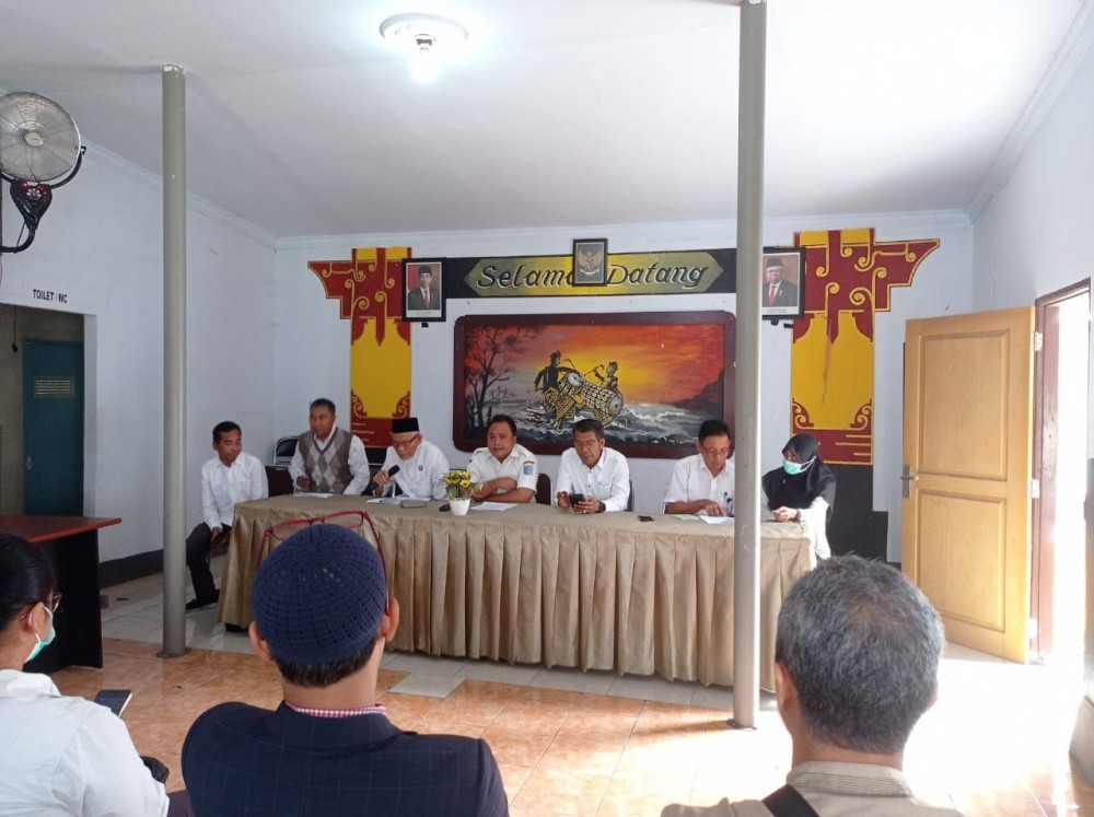 MONITORING DAN EVALUASI TIM SUPERVISI PENANGGULANGAN AIDs KABUPATEN LOMBOK BARAT DI DESA SURANADI