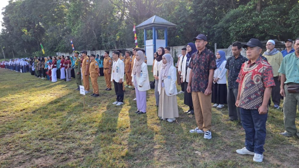 UPACARA BENDERA MEMPERINGATI HUT RI KE 80 DESA SURANADI